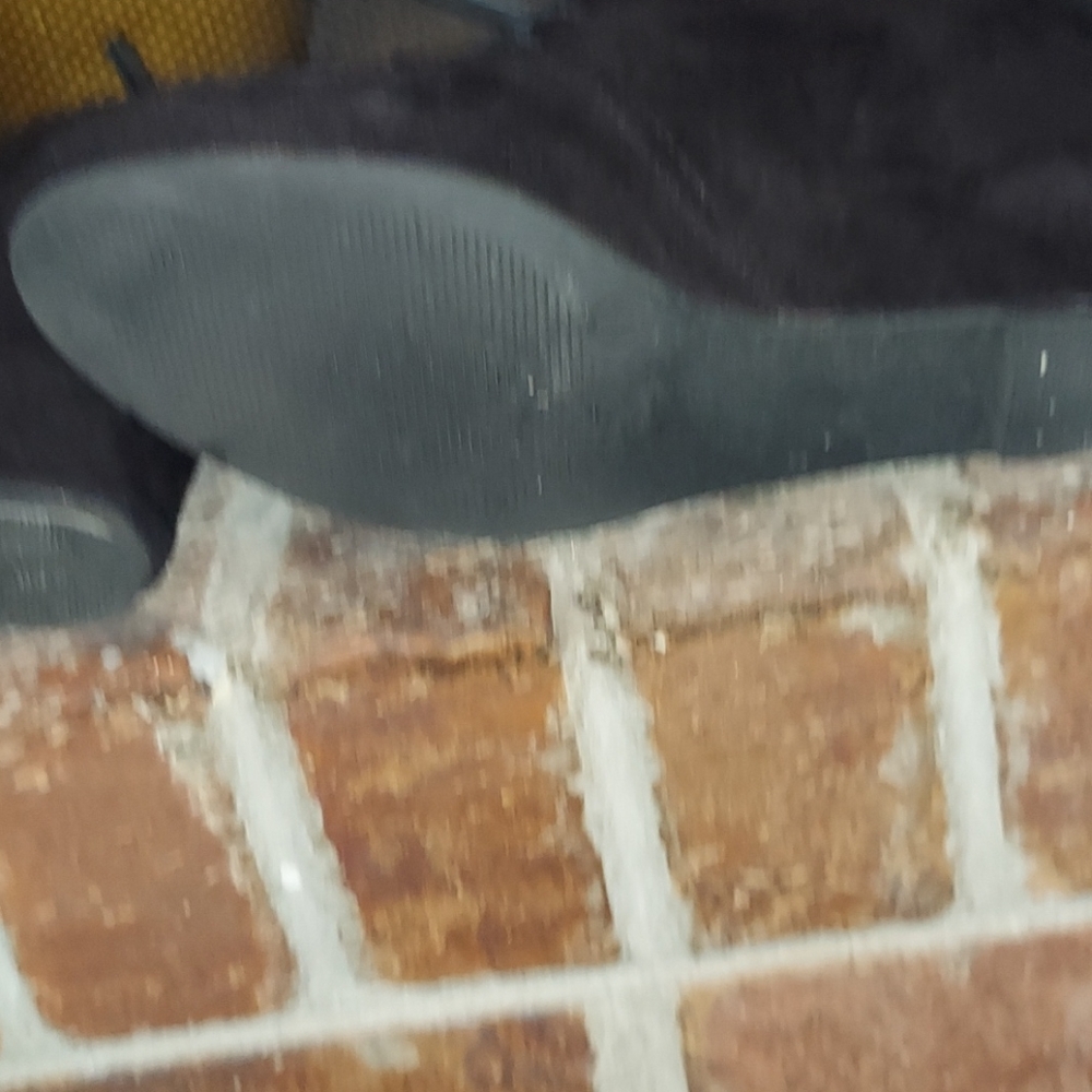 Shoes - Picture 6 of 10
